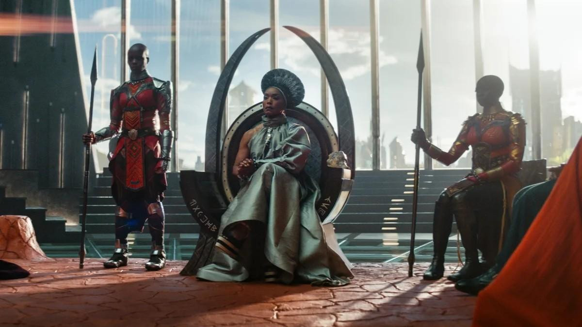 Black Panther 2 mang tinh thần nữ quyền với số lượng nhân vật nữ áp đảo.
