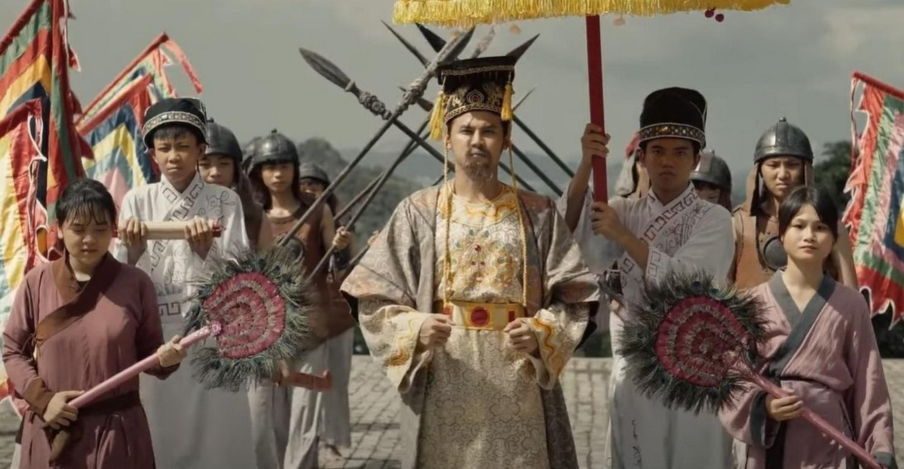 Phim Huyền sử vua Đinh bị đánh giá thấp về nội dung lẫn hình thức, nhất là phần phần hóa trang các diễn viên được thực hiện sơ sài.