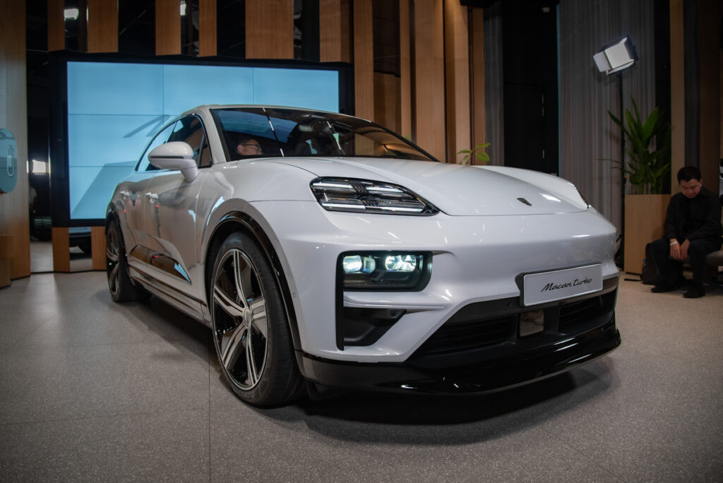 Hé lộ Porsche Macan thuần điện sắp bán tại Việt Nam ảnh 4