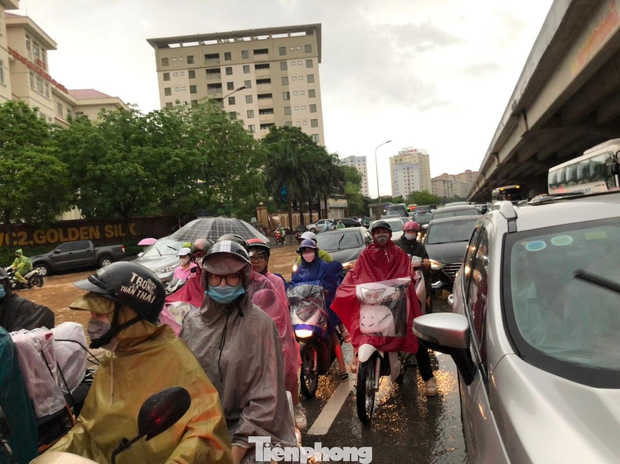 Ùn tắc kéo dài trên đường Vành đai 3