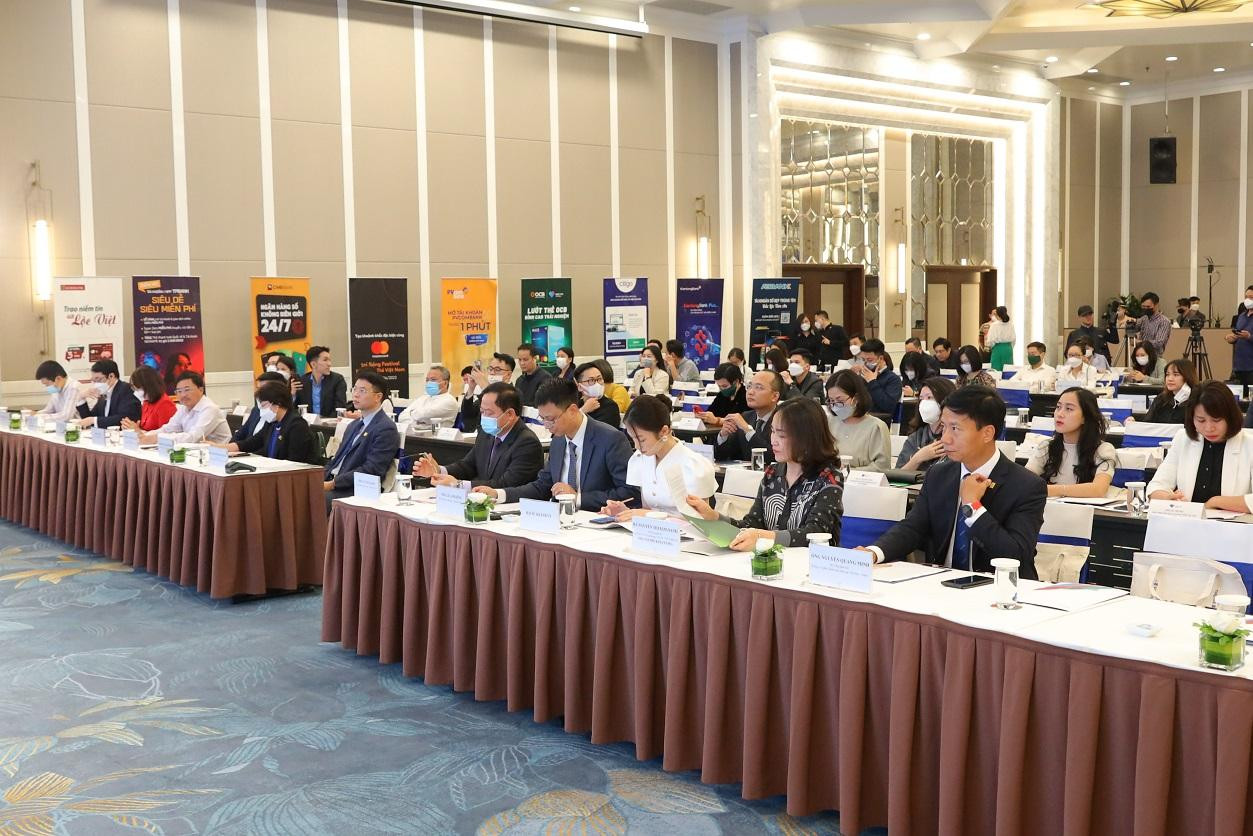 Toàn cảnh họp báo Ngày Thẻ Việt Nam lần thứ 2 năm 2022.