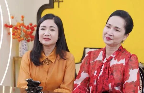 NSND Lan Hương, NSƯT Nguyệt Hằng... nhận quảng cáo cho nhiều cơ sở thẩm mỹ cùng dịch vụ làm chân mày, môi phong thủy.