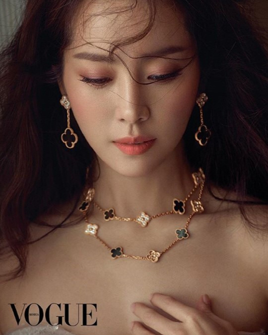 Dàn mỹ nhân xứ Hàn siêu gợi cảm giữa nắng hè ảnh 9