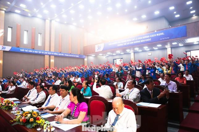 Phiên trọng thể của Đại hội đại biểu Đoàn TNCS Hồ Chí Minh tỉnh Sơn La khóa XIII, nhiệm kỳ 2022 - 2027 có sự tham dự có 245 đại biểu và lãnh đạo T.Ư Đoàn, lãnh đạo tỉnh Sơn La. (Ảnh: Hân Nguyễn/TPO)