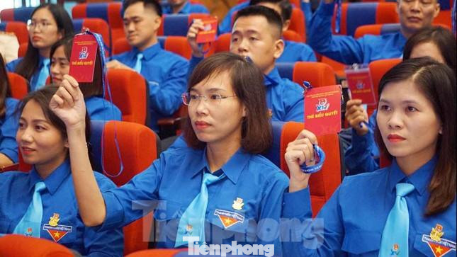 Các đại biểu biểu quyết các chương trình, đề án tại Đại hội. (Ảnh: TPO) Các đại biểu biểu quyết các chương trình, đề án tại Đại hội. (Ảnh: TPO)