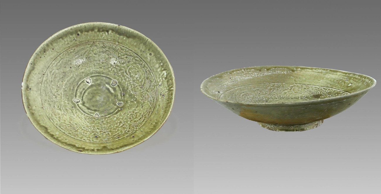 Hai chiếc đĩa gốm men ngọc thời Lý, thế kỷ XI-XII.