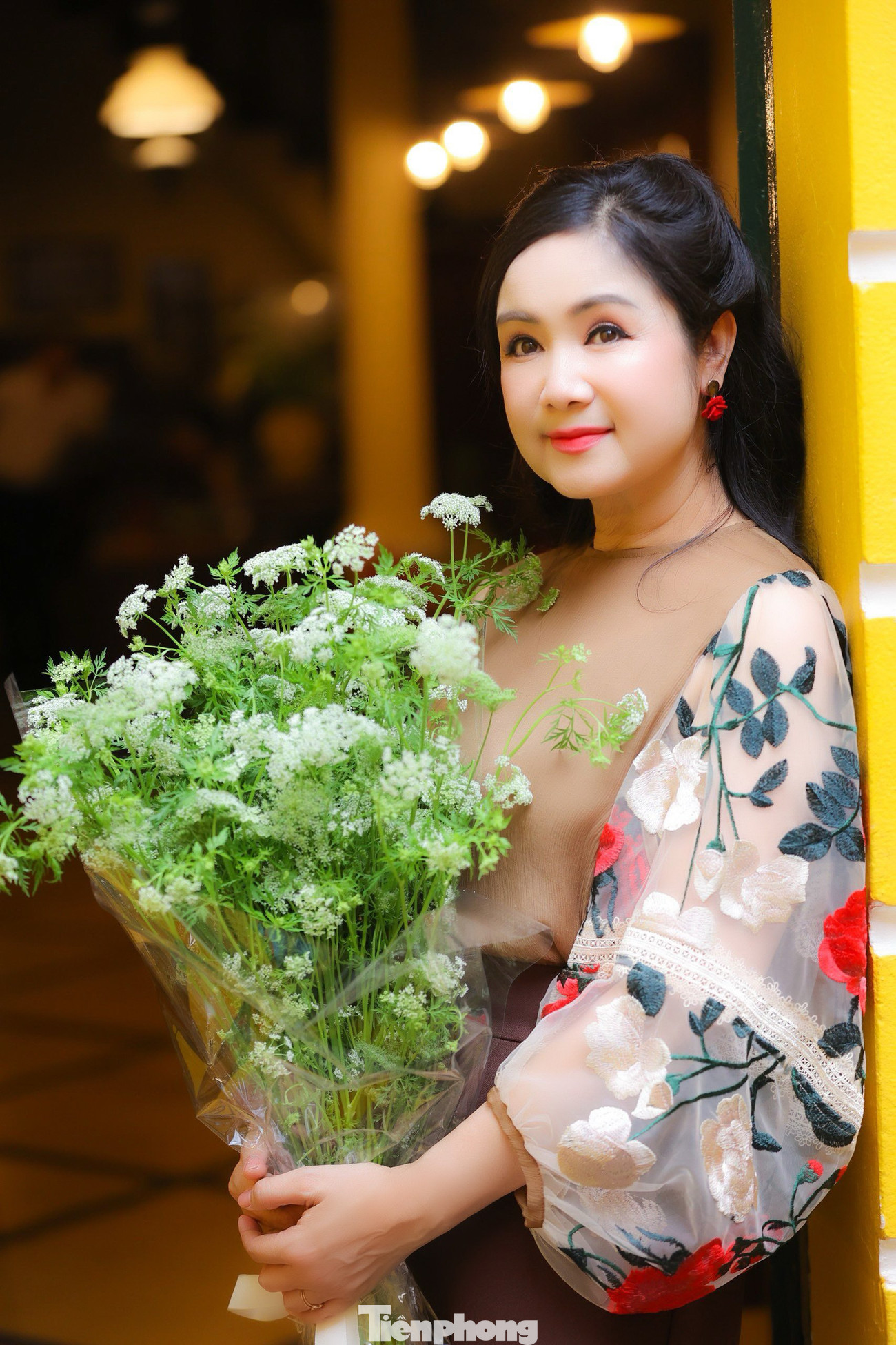 NSND Thu Hà chấp nhận già hơn, xấu hơn trên phim giờ vàng.