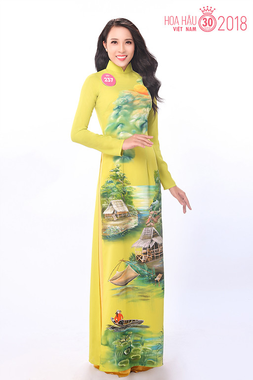 30 thí sinh Hoa hậu phía Nam khoe sắc dịu dàng với tà áo dài ảnh 11