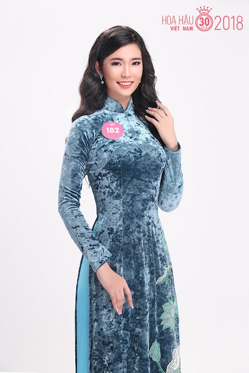 30 thí sinh Hoa hậu phía Nam khoe sắc dịu dàng với tà áo dài ảnh 24