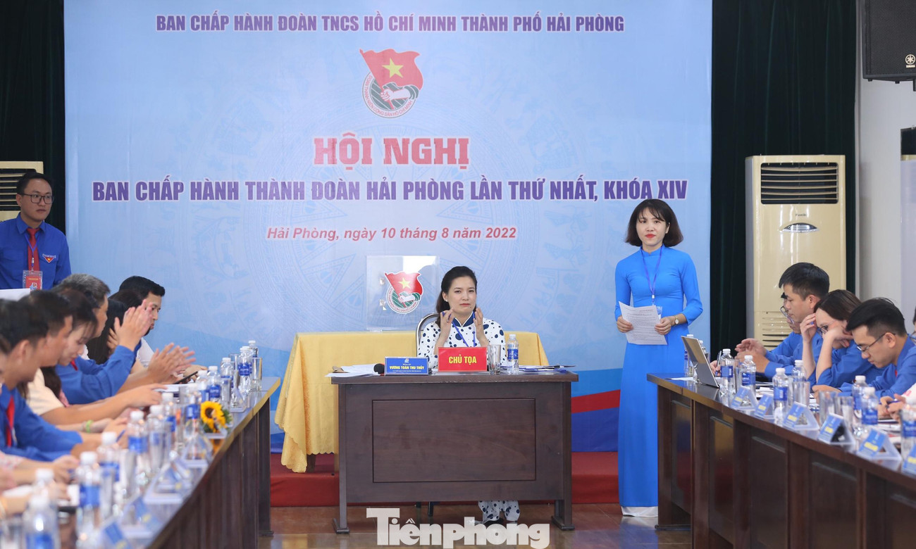 Ngày 10/8, Hội nghị Ban Chấp hành Thành Đoàn Hải Phòng lần thứ nhất khóa XIV nhiệm kỳ 2022 - 2027 diễn ra. Chị Vương Toàn Thu Thủy - Ủy viên Ban Chấp hành Thành Đoàn khóa XIV làm chủ tọa.
