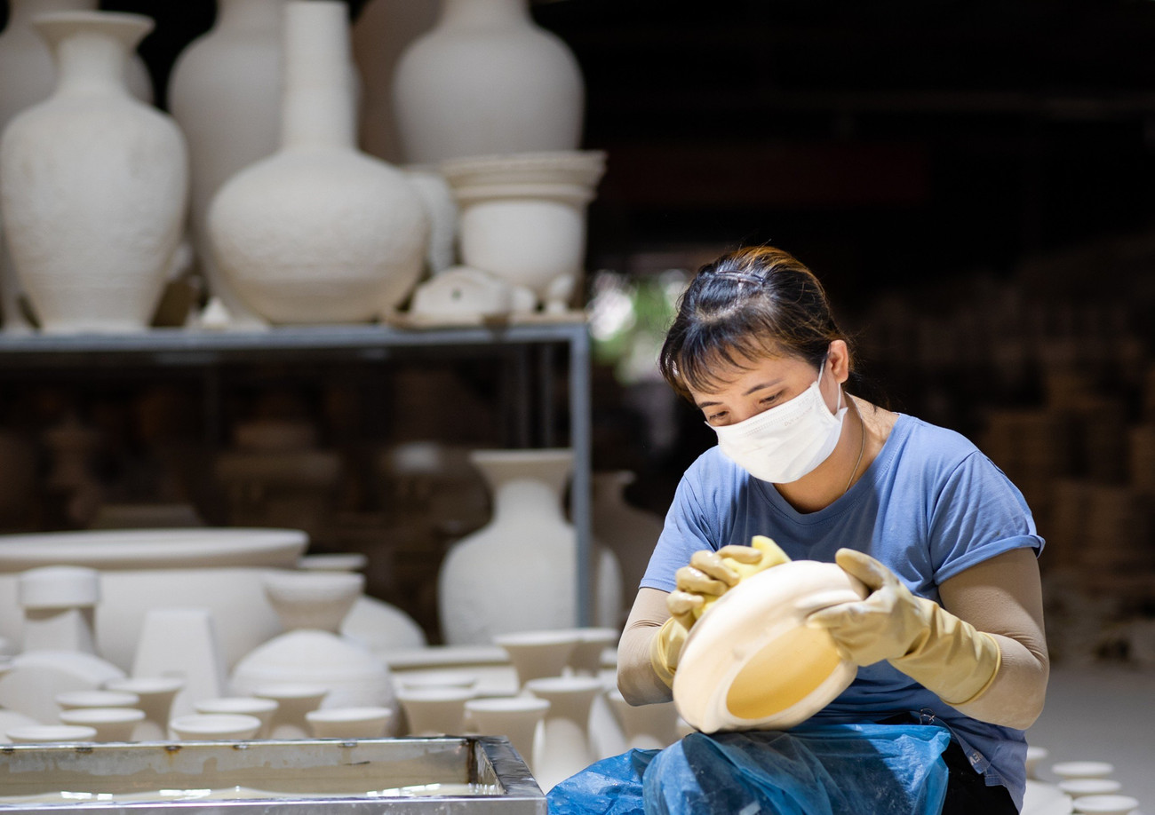 Hiện nay, làng nghề Chu Đậu thu hút trên 500 lao động tại địa phương, thu nhập bình quân đạt khoảng 7,6 triệu đồng/người/tháng, doanh số ước đạt khoảng 400 tỷ đồng/năm. Nhiều năm qua, làng gốm Chu Đậu đã trở thành một trong những điểm đến hấp dẫn của du khách khi đến với Hải Dương.