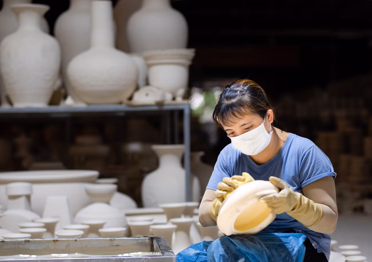 Hiện nay, làng nghề Chu Đậu thu hút trên 500 lao động tại địa phương, thu nhập bình quân đạt khoảng 7,6 triệu đồng/người/tháng, doanh số ước đạt khoảng 400 tỷ đồng/năm. Nhiều năm qua, làng gốm Chu Đậu đã trở thành một trong những điểm đến hấp dẫn của du khách khi đến với Hải Dương. Hiện nay, làng nghề Chu Đậu thu hút trên 500 lao động tại địa phương, thu nhập bình quân đạt khoảng 7,6 triệu đồng/người/tháng, doanh số ước đạt khoảng 400 tỷ đồng/năm. Nhiều năm qua, làng gốm Chu Đậu đã trở thành một trong những điểm đến hấp dẫn của du khách khi đến với Hải Dương.