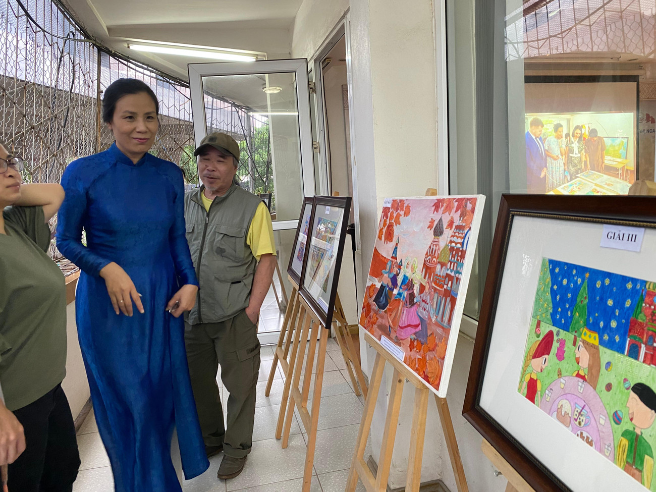 Các tác phẩm đạt giải được trưng bày tại Phân viện Puskin ở Hà Nội. (Ảnh: Thu Loan) Các tác phẩm đạt giải được trưng bày tại Phân viện Puskin ở Hà Nội. (Ảnh: Thu Loan)