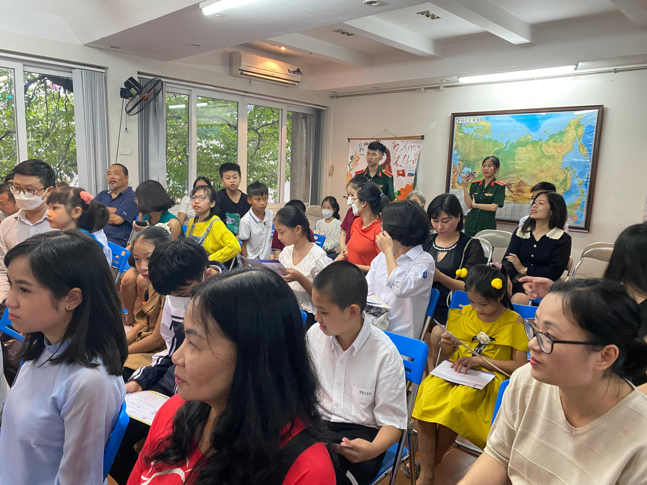 Cuộc thi thu hút sự tham gia của đông đảo các em học sinh Việt Nam. (Ảnh: Thu Loan) Cuộc thi thu hút sự tham gia của đông đảo các em học sinh Việt Nam. (Ảnh: Thu Loan)