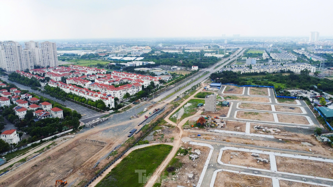 Ngày 19/4 vừa qua UBND thành phố Hà Nội đã chính thức khởi công dự án đầu tư xây dựng hầm chui giữa đường Vành đai 3,5 với Đại lộ Thăng Long.