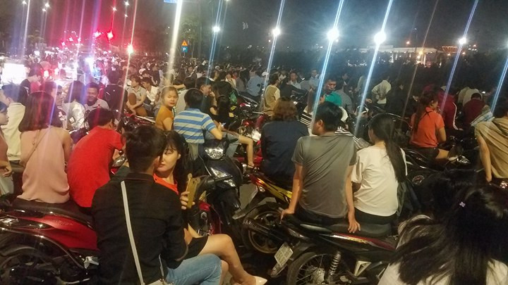 Ảnh: Ngô Bình Việt Nam bước sang năm mới 2018 ảnh 36