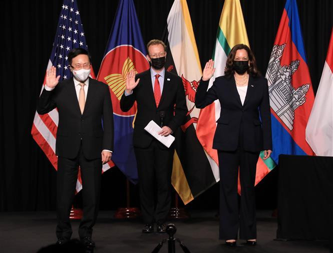 Chiều 25/8, Phó Tổng thống Mỹ Kamala Harris đồng chủ trì lễ khai trương chính thức Văn phòng CDC Đông Nam Á tại Hà Nội Chiều 25/8, Phó Tổng thống Mỹ Kamala Harris đồng chủ trì lễ khai trương chính thức Văn phòng CDC Đông Nam Á tại Hà Nội