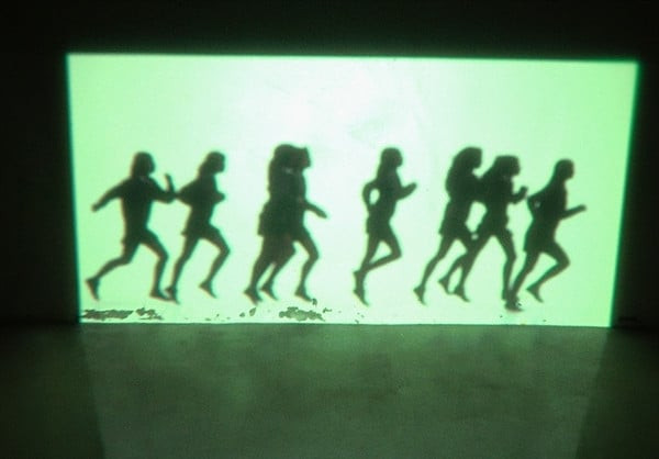 Hearts2Hearts đã thu hút sự chú ý khi gây bất ngờ cho người hâm mộ bằng video teaser ra mắt trong buổi hòa nhạc SMTOWN LIVE 2025 [THE CULTURE, THE FUTURE] in SEOUL được tổ chức tại Gocheok Sky Dome ở Seoul vào ngày 12/1. Đoạn teaser ngay lập tức đã thu hút sự chú ý của khán giả, khơi dậy sự quan tâm bùng nổ ngay cả trước khi họ chính thức ra mắt.