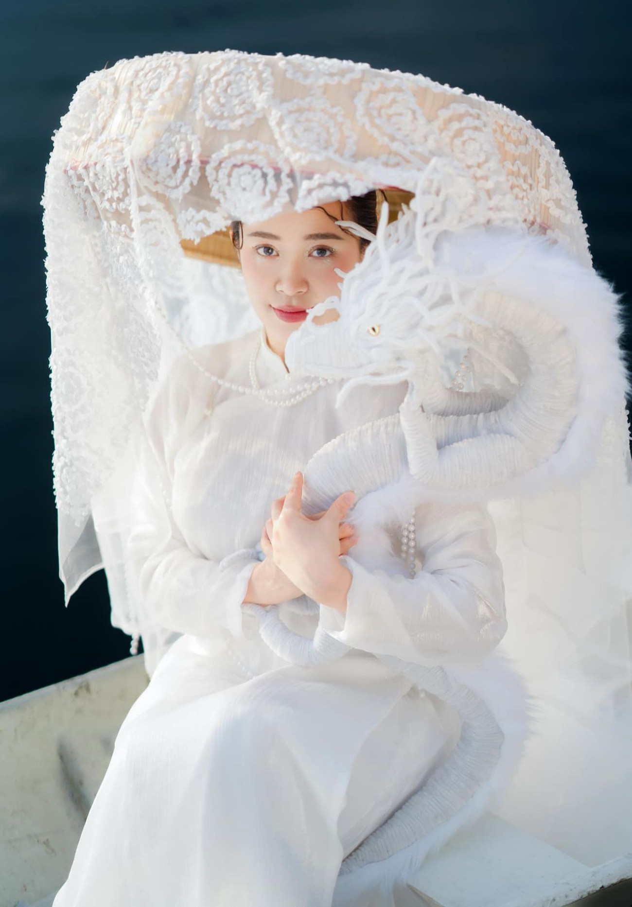 Sau khi kết hôn, Kim Oanh tiếp tục hoạt động nghệ thuật. Sau khi kết hôn, Kim Oanh tiếp tục hoạt động nghệ thuật.