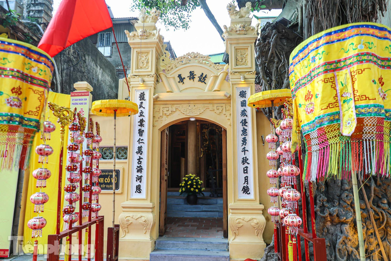 Thực hiện kế hoạch tu bổ, tôn tạo 579 di tích, giai đoạn 2021 – 2025 của TP Hà Nội, tạo ra luồng sinh khí mới cho hệ thống di tích trên địa bàn thủ đô, năm 2019 được sự quan tâm của UBND quận Hoàn Kiếm, Đình Cổ Vũ – tại 85 Hàng Gai, phường Hàng Gai đã được quận phê duyệt chủ trương đầu tư dự án tu bổ, tôn tạo.