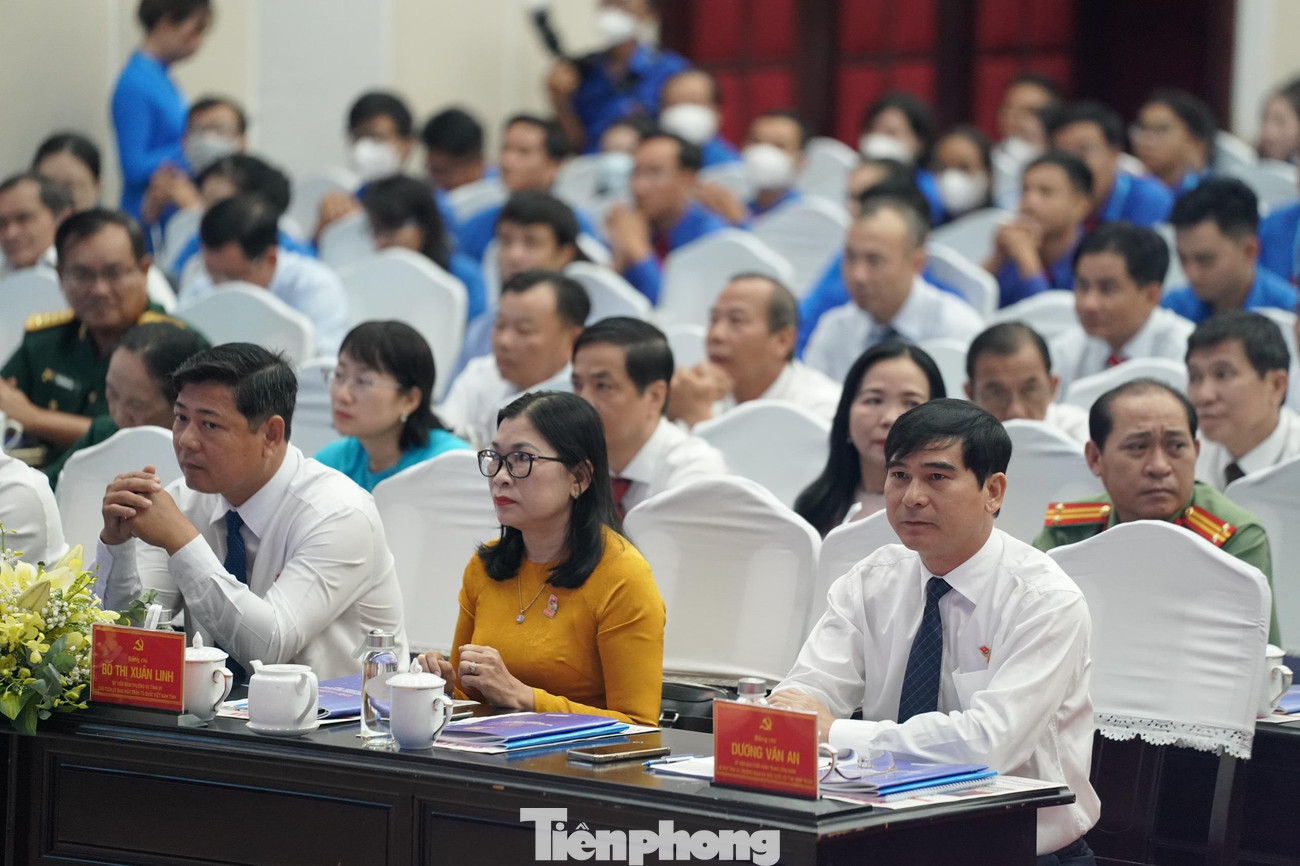 Ông Dương Văn An, Ủy viên Ban Chấp hành Trung ương Đảng, Bí thư Tỉnh ủy, Trưởng Đoàn đại biểu Quốc hội tỉnh Bình Thuận tham dự Đại hội.