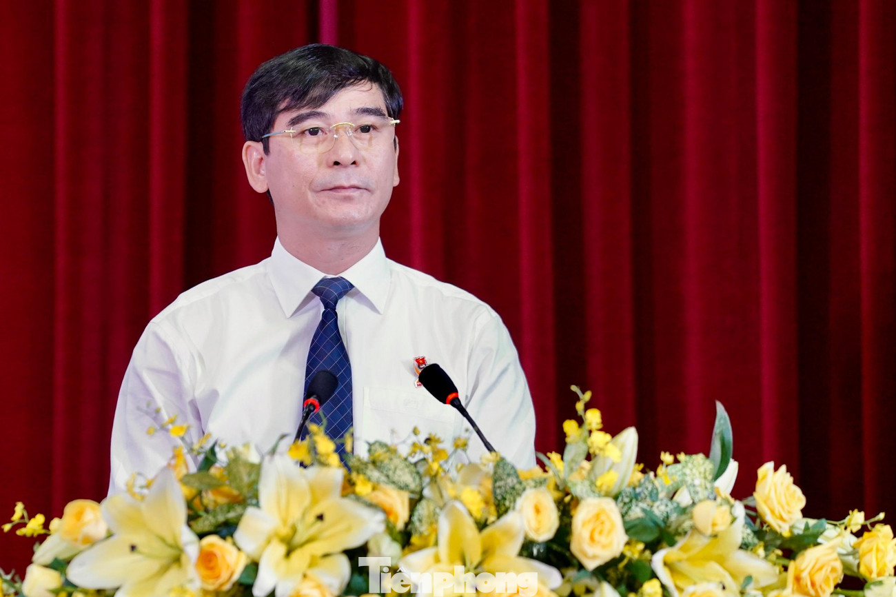 Ông Dương Văn An - Ủy viên Ban Chấp hành Trung ương Đảng, Bí thư Tỉnh ủy, Trưởng Đoàn đại biểu Quốc hội tỉnh Bình Thuận, phát biểu chỉ đạo tại Đại hội