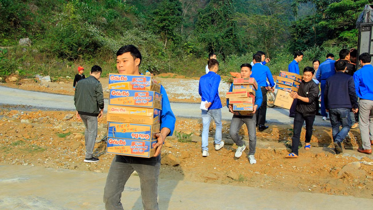 Hàng nghìn lượt đoàn viên thanh niên tham gia tình nguyện đảm bảo an sinh xã hội với các chương trình, hoạt động tiêu biểu như: Tình nguyện mùa đông, Xuân tình nguyện, Tết yêu thương...