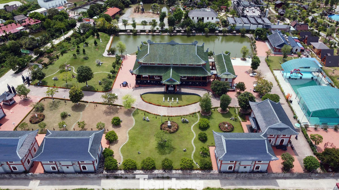 Còn tại Hữu Bằng Resort (xã Hữu Bằng) xây dựng hệ thống nhà nghỉ dưỡng, khu vực tổ chức sự kiện... trên khu đất rộng 17.800m2, thời hạn sử dụng đất 50 năm.