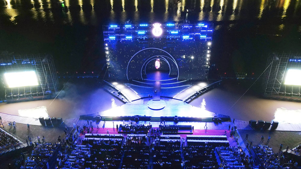 Những dấu ấn đặc biệt tạo nên đêm chung kết đáng nhớ của 'Hoa hậu Việt Nam' 2024 ảnh 3 Những dấu ấn đặc biệt tạo nên đêm chung kết đáng nhớ của 'Hoa hậu Việt Nam' 2024 ảnh 3