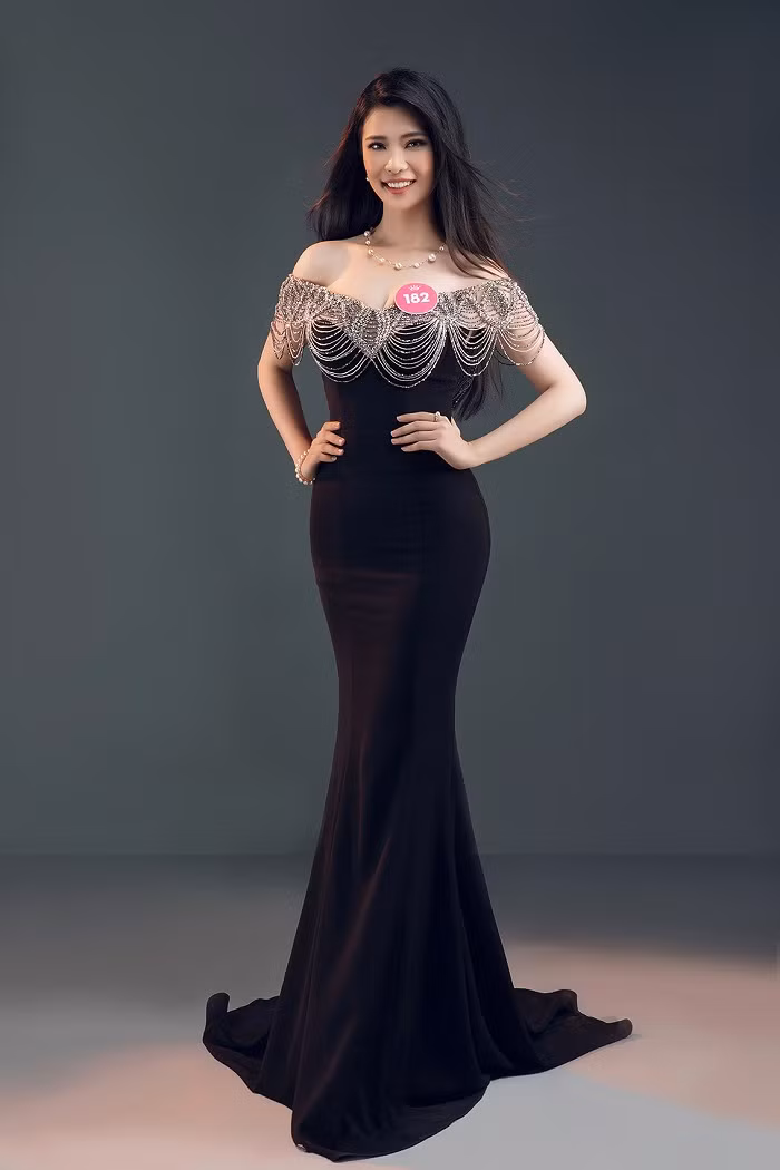 Thí sinh HHVN 2018 diện đầm dạ hội, đeo trang sức ngọc trai đẳng cấp ảnh 18