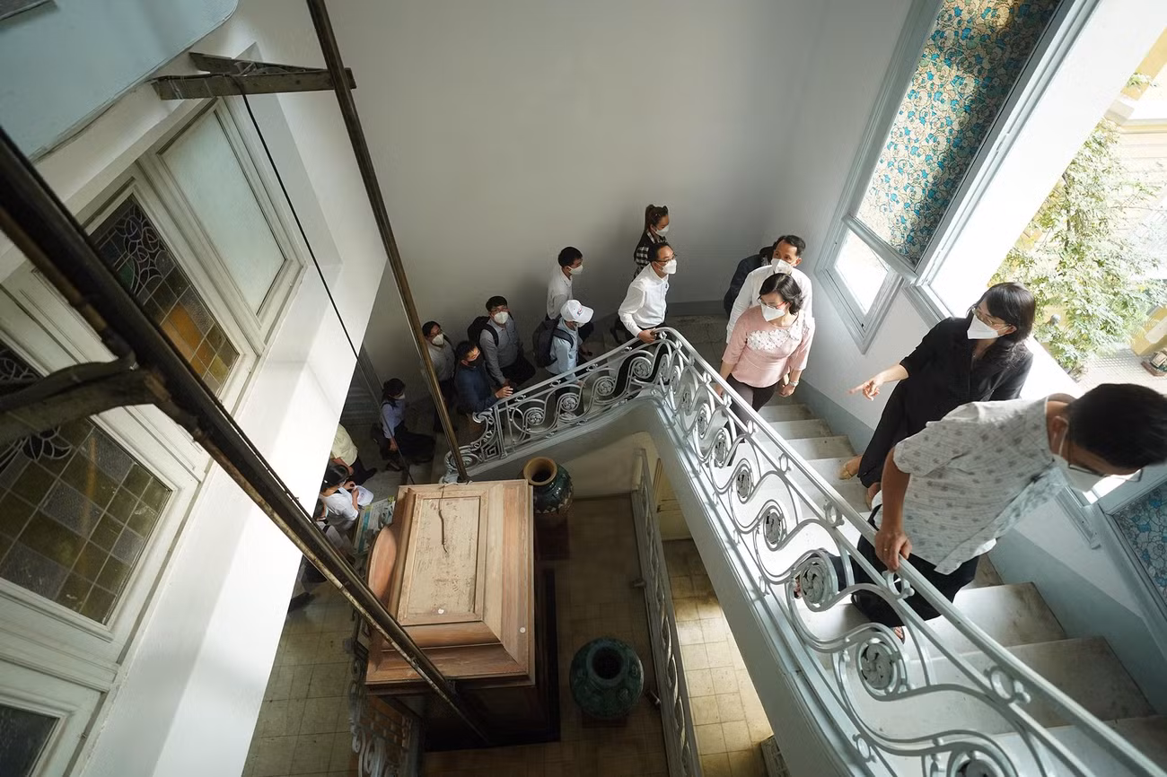 Thang máy lắp trong bảo tàng cũng là chiếc thang máy đầu tiên xuất hiện tại Sài Gòn.