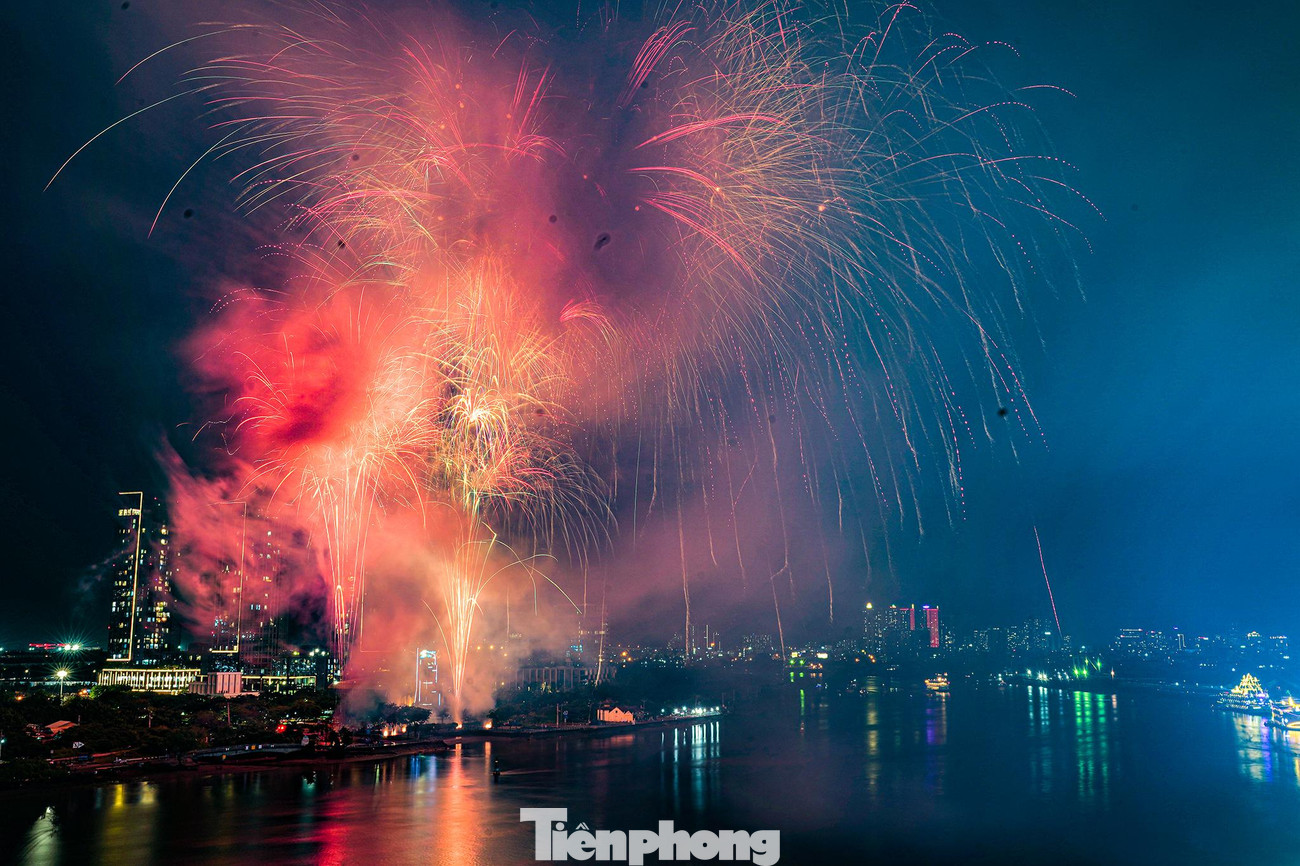 Hào hứng màn pháo hoa nghệ thuật