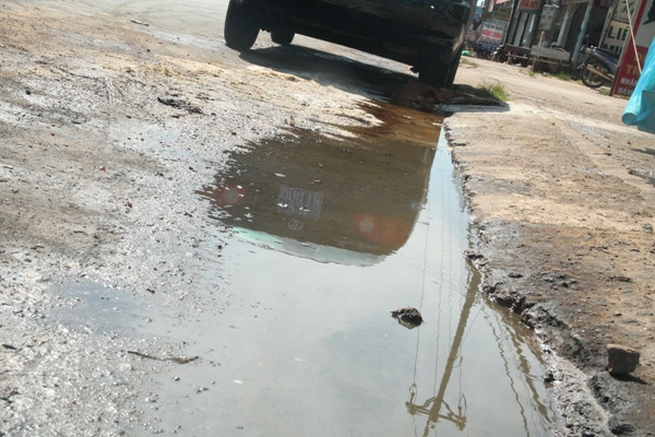 Nhân chứng vụ cháy xe bồn: 'Cột lửa cao 10m, kéo dài hơn 100 m' ảnh 3