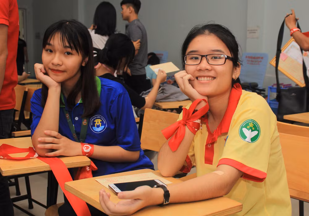 Người đẹp rạng rỡ đi hiến máu Chủ nhật Đỏ tại TPHCM ảnh 8