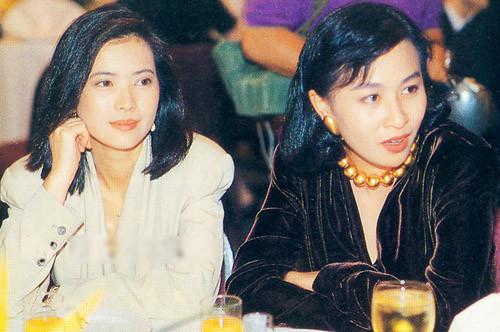 Ảnh chụp chung của Lam Khiết Anh và Lưu Gia Linh. Xót xa hình ảnh Lam Khiết Anh thời vàng son, bên loạt sao lớn Hoa ngữ ảnh 3