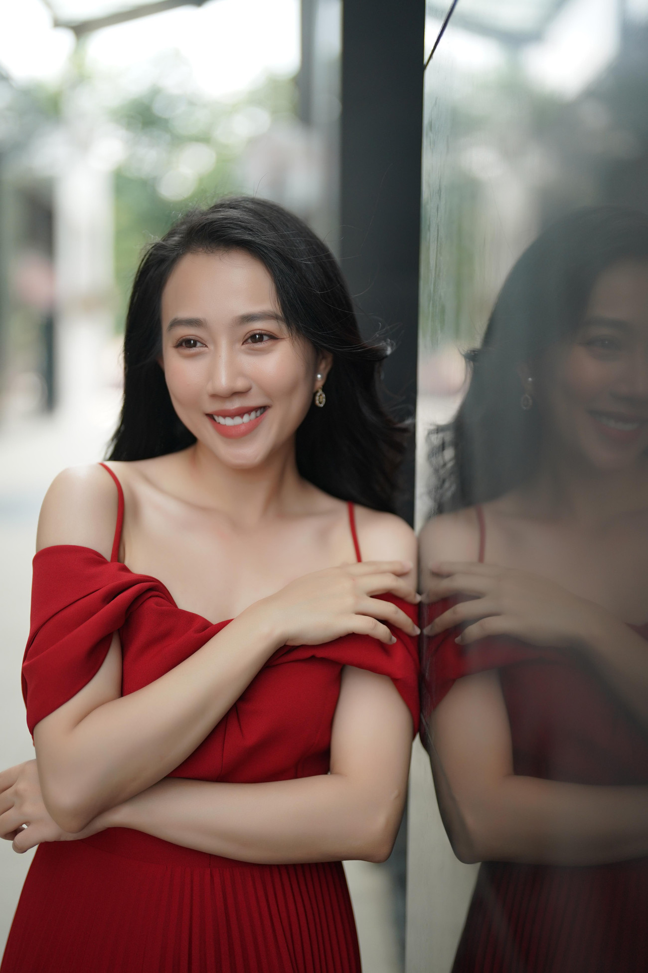 Hồng Loan ám ảnh những cảnh bạo lực trong phim. Ảnh: Phạm Nguyễn. Hồng Loan ám ảnh những cảnh bạo lực trong phim. Ảnh: Phạm Nguyễn.