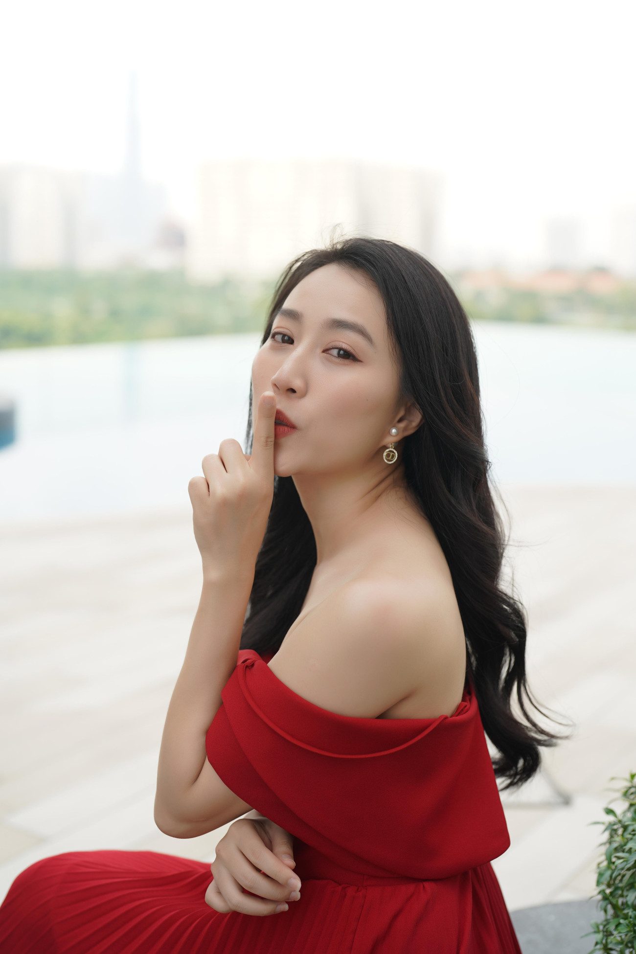 So với thời điểm mới vào nghề, cát-xê của Hồng Loan thay đổi đáng kể. Ảnh: Phạm Nguyễn. So với thời điểm mới vào nghề, cát-xê của Hồng Loan thay đổi đáng kể. Ảnh: Phạm Nguyễn.