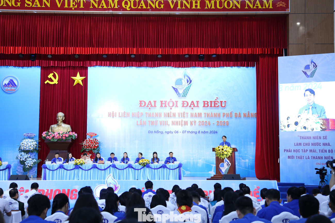 Bí thư thường trực T.Ư Đoàn, Chủ tịch Hội LHTN Việt Nam, anh Nguyễn Ngọc Lương dự và chỉ đạo Đại hội. Ảnh: Giang Thanh