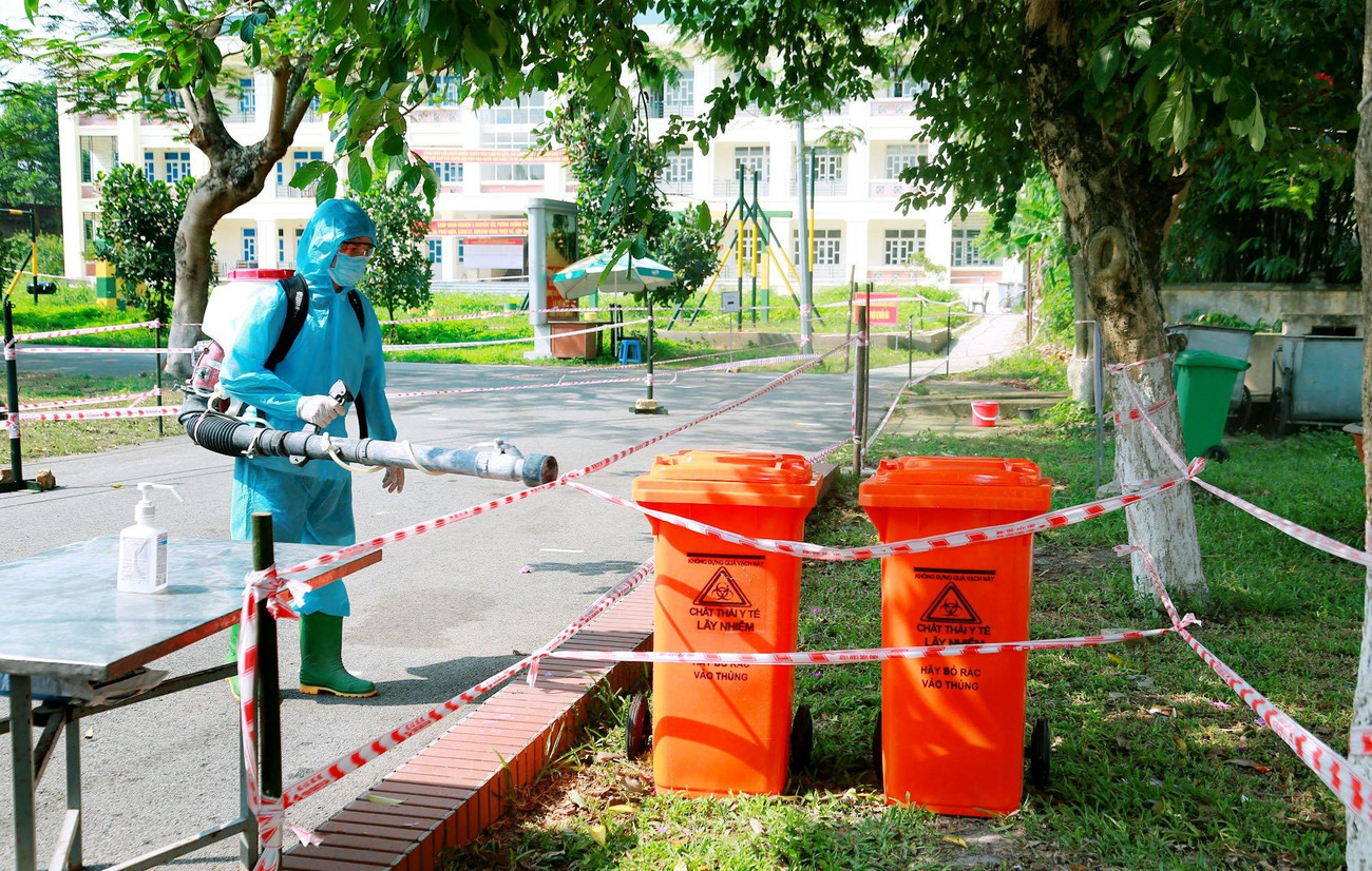 Mọi khu vực đều được phun khử khuẩn cẩn thận