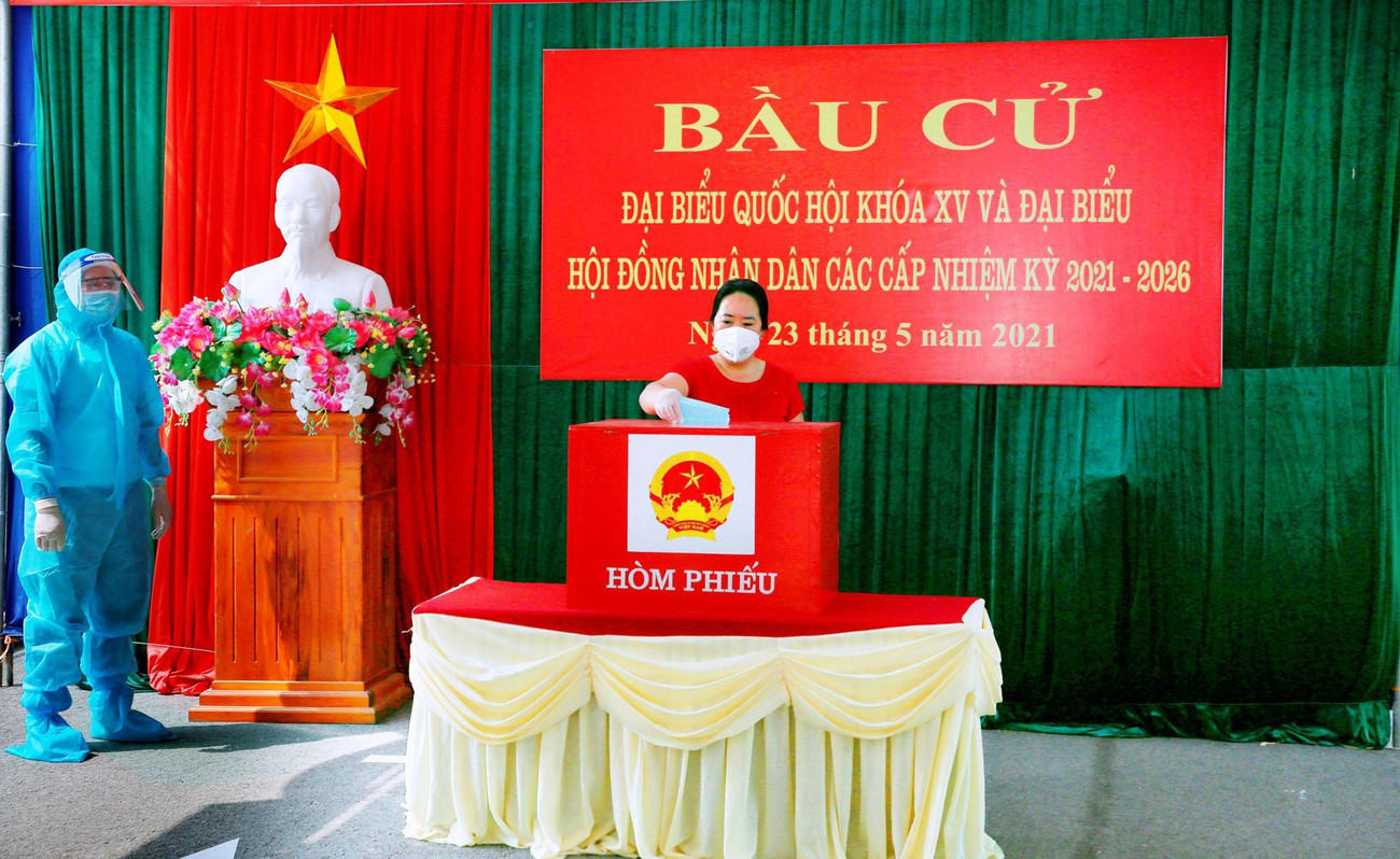 Phó Giám đốc Sở Y tế Nguyễn Văn Phong cho biết: “Từ ngày 17 - 20/5, các đơn vị y tế trực thuộc ngành lấy mẫu xét nghiệm SARS-CoV-2 cho hơn 23.100 thành viên tổ bầu cử ĐBQH khóa XV và đại biểu HĐND các cấp, nhiệm kỳ 2021-2026 của các địa phương trên toàn tỉnh.