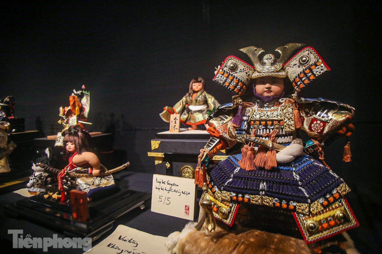 Búp bê Nhật với tạo hình độc đáo thu hút khách tham quan.