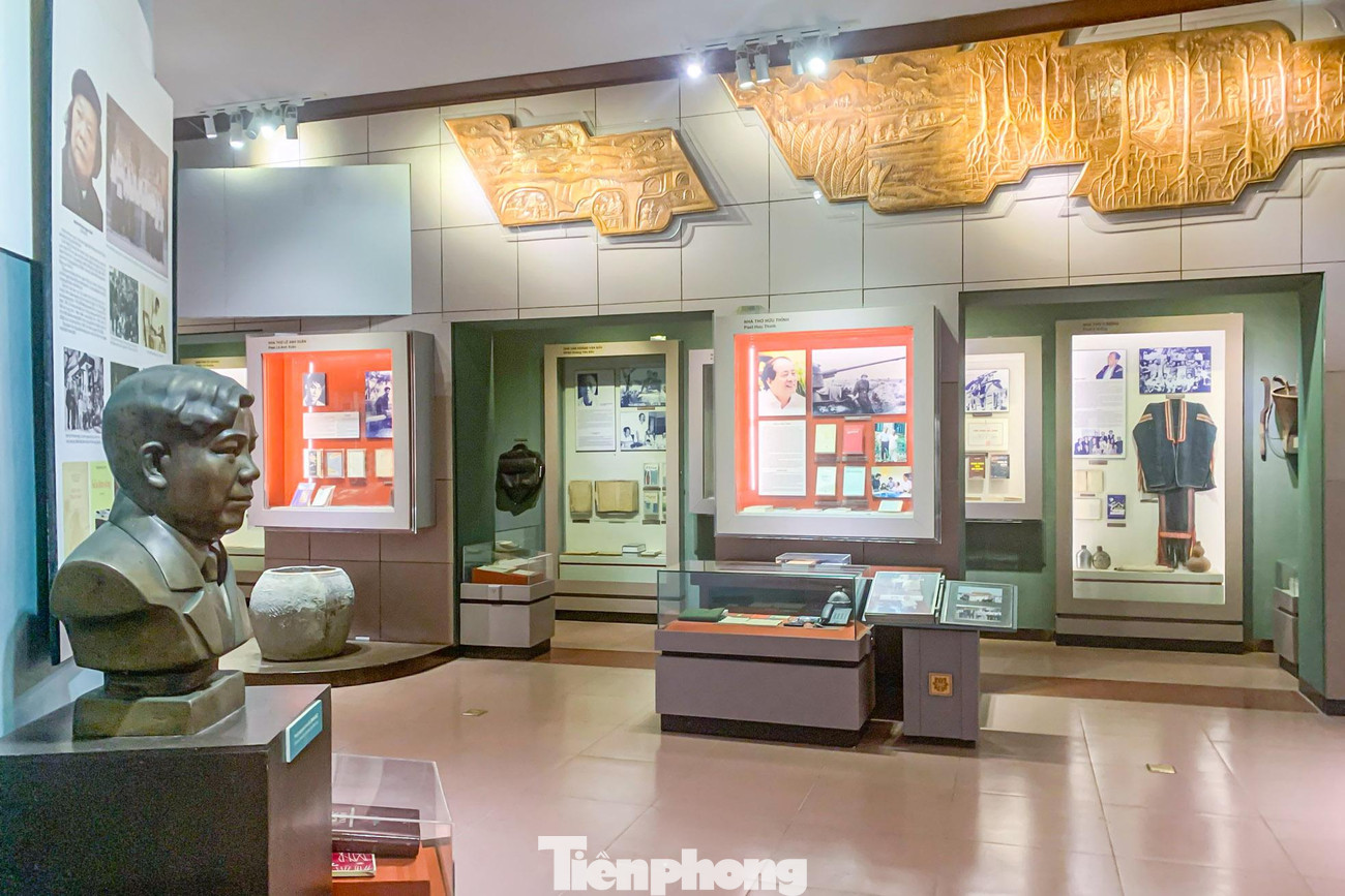 Bảo tàng Văn học Việt Nam là nơi thu thập các tác phẩm, tài liệu của hơn 1.000 nhà văn trên khắp cả nước.