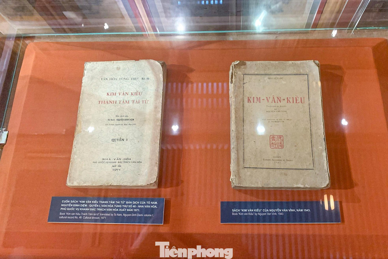 Những bản dịch Truyện Kiều năm 1943, 1971 được lưu lại