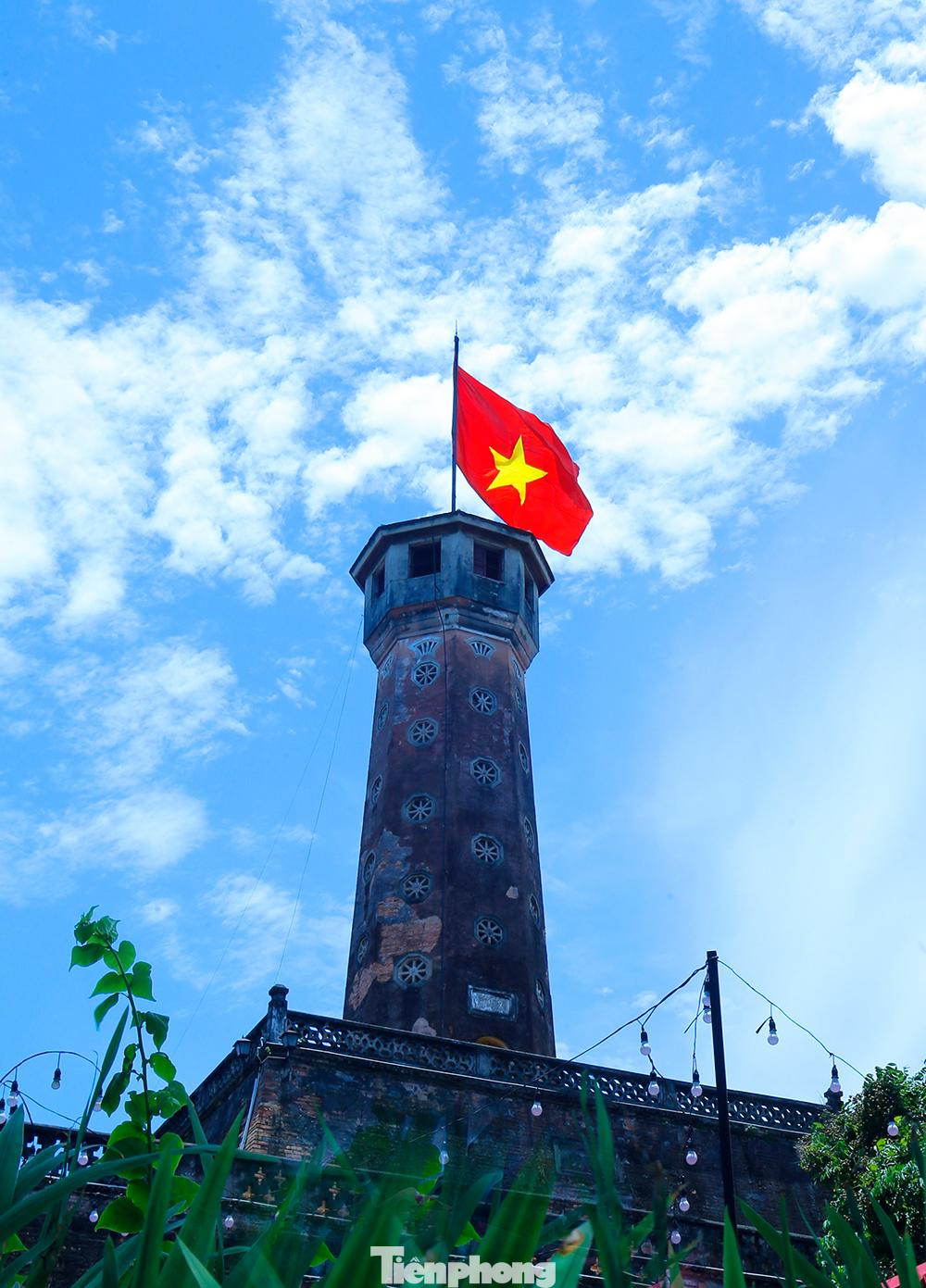 Cột cờ Hà Nội ngày nay.