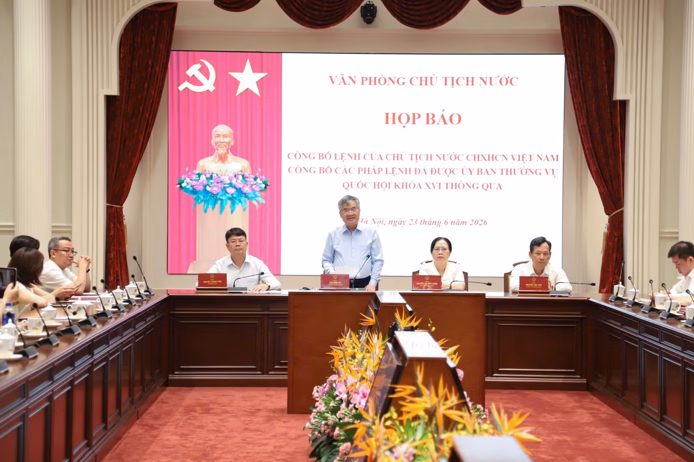 tienphong-236hopbao.jpg