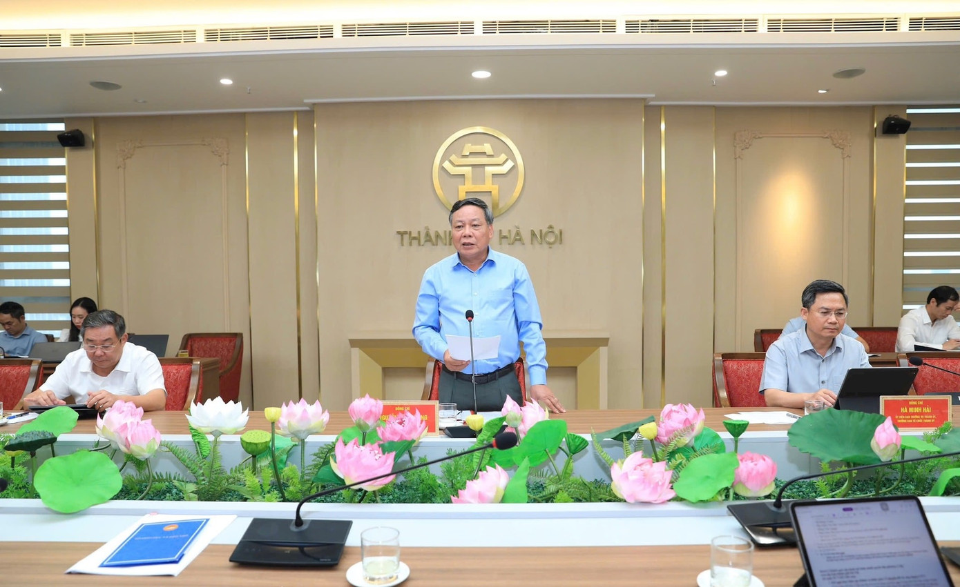 Phó Bí thư Thường trực Thành uỷ Hà Nội Nguyễn Văn Phong phát biểu tại hội nghị. Ảnh: HNM. tienphong-167phong.jpg