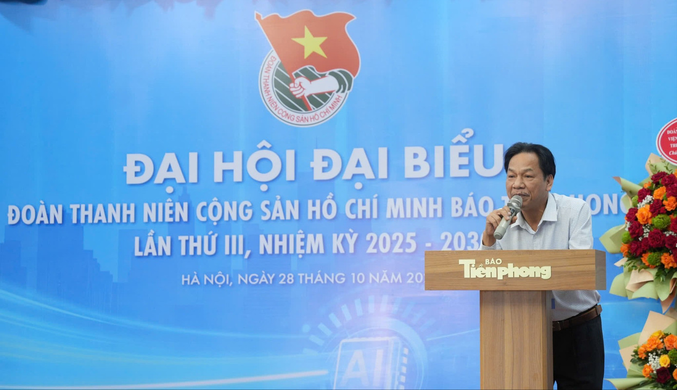 Nhà báo Lê Minh Toản - Phó Tổng Biên tập báo Tiền Phong phát biểu tại Đại hội. Ảnh: Công Hướng tienphong-2810dh5-9151.jpg