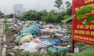 Nguy cơ 'vỡ trận' rác thải Hà Nội: Chấp thuận kéo dài thời gian duy trì vệ sinh môi trường