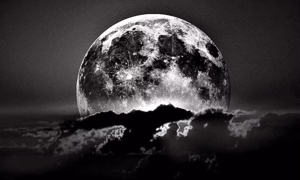 Trăng non tháng 4 mở ra chu kỳ mới, cuộc sống 12 chòm sao rẽ hướng ra sao?