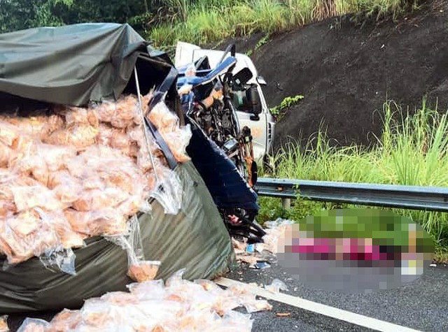 Va chạm trên cao tốc Nội Bài - Lào Cai, 2 người tử vong